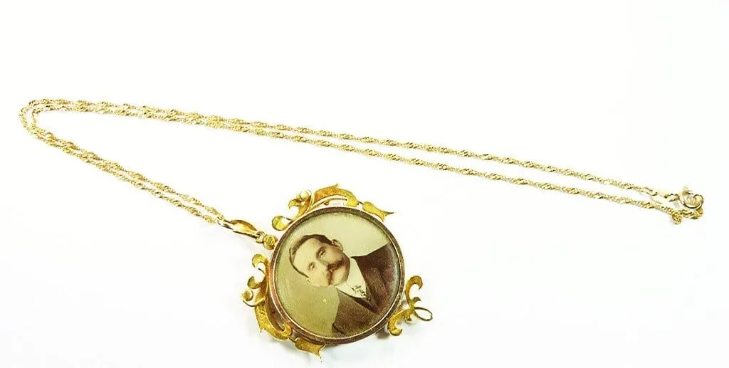 15ct Yellow Gold Edwardian Locket With Ornate 18 Inch Vermeil Necklace