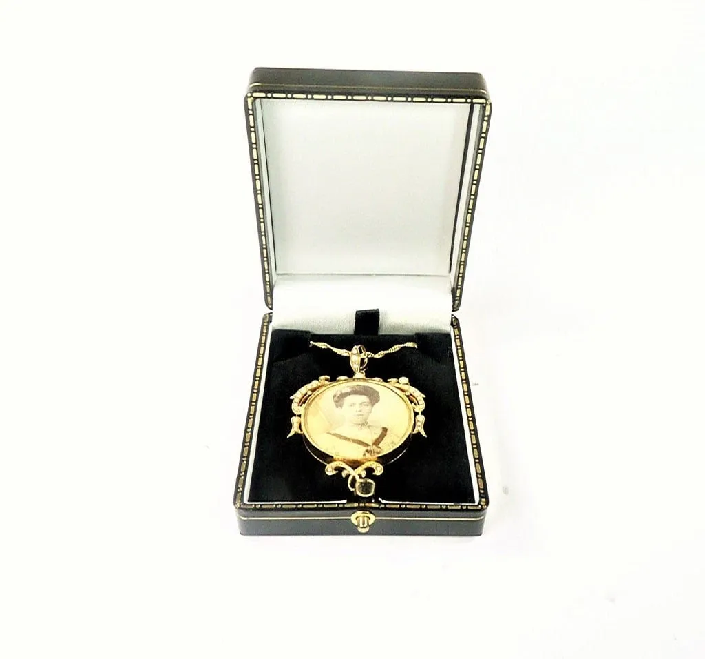 15ct Yellow Gold Edwardian Locket With Ornate 18 Inch Vermeil Necklace