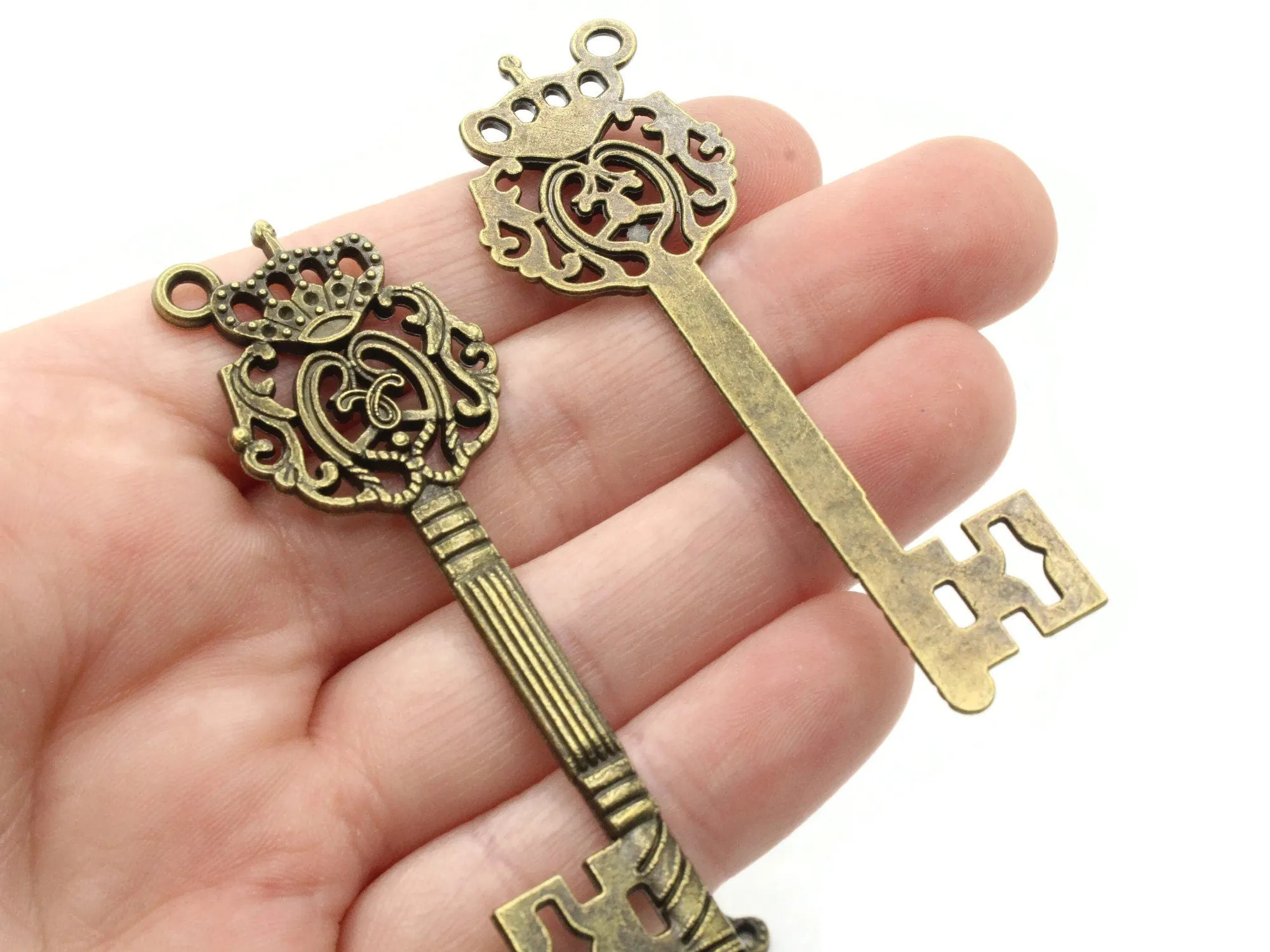 4 70mm Antique Bronze Angled Ring Crown Metal Skeleton Key Charms