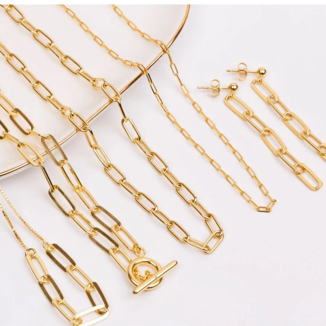 Alessia Paperclip Toggle Necklace (Gold)