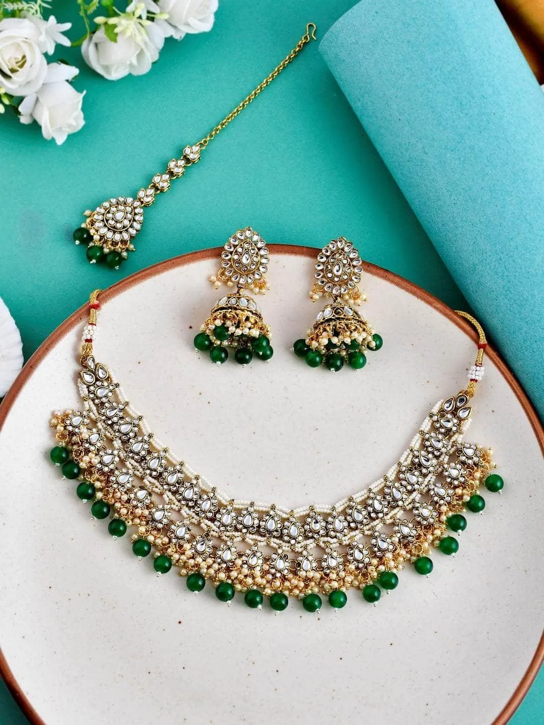 Delicate Kundan Choker Necklace