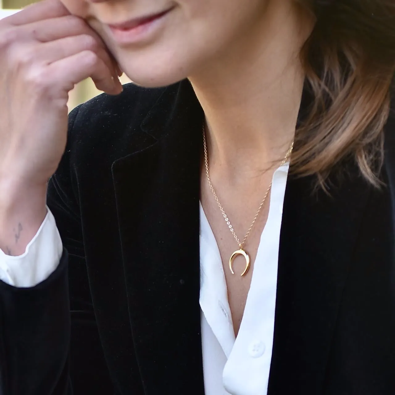 Inner Glow Necklace with a Moon Crescent in Gold