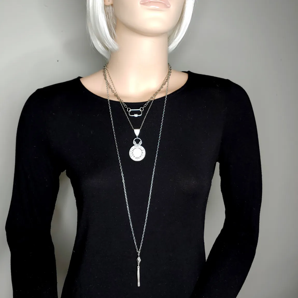 Long Chain Necklace With Drop Pendant