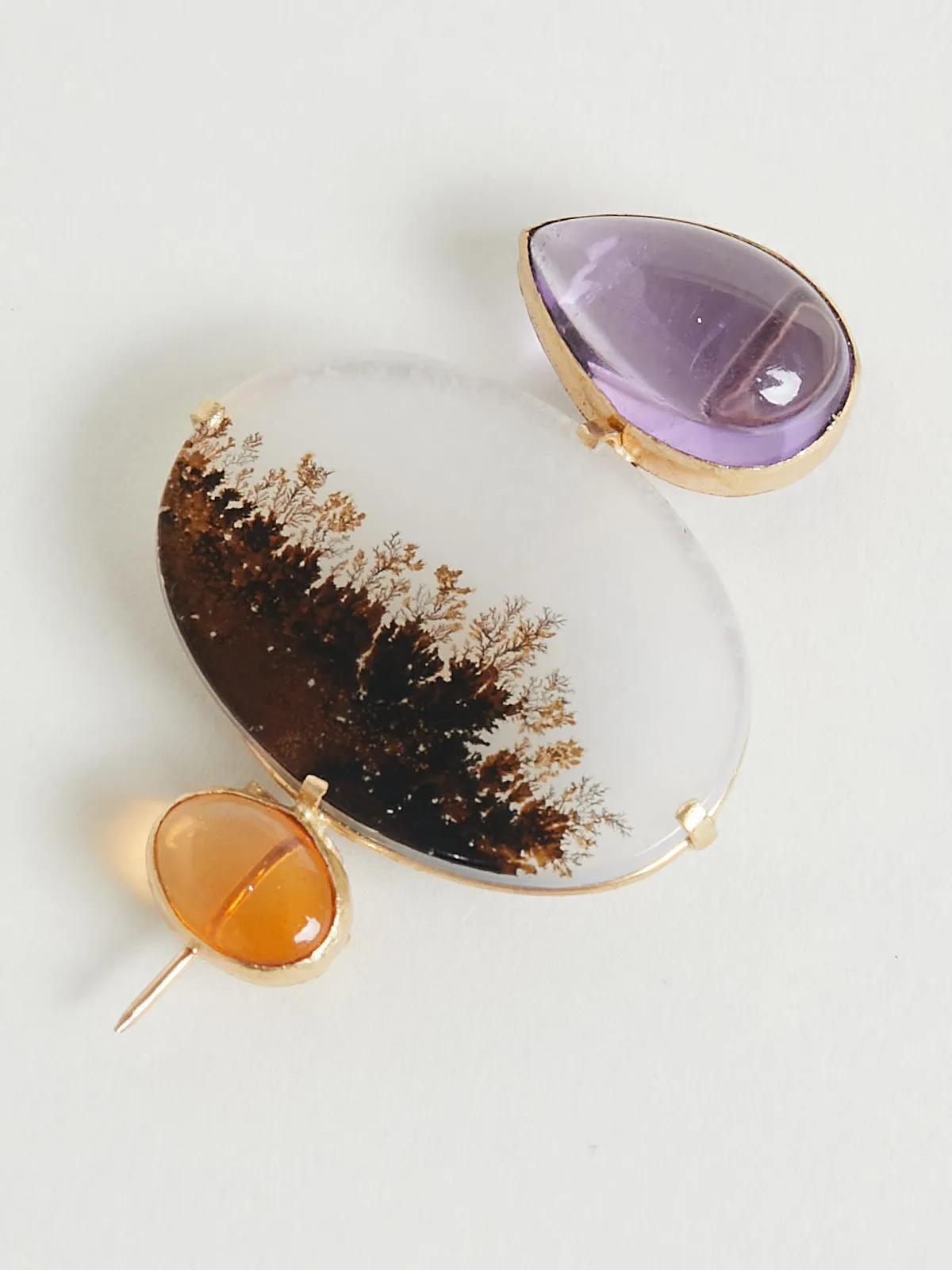 Lovely Dendritic Agate Pin With 12.84ct Amethyst Above, 1.94ct Fire Opal Below, Set In 18k Yellow Gold