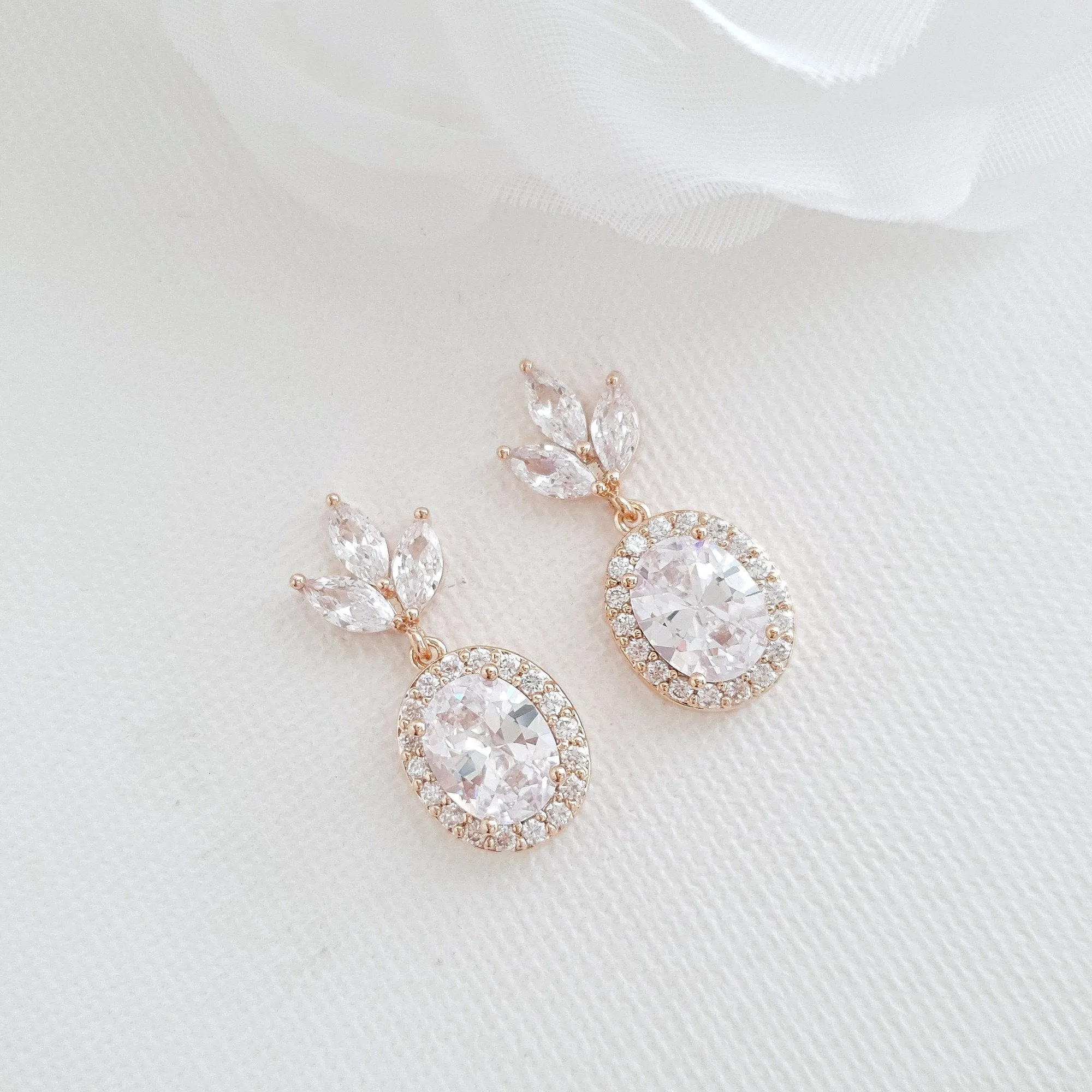 Small Bridesmaids Earrings in Silver- Emily