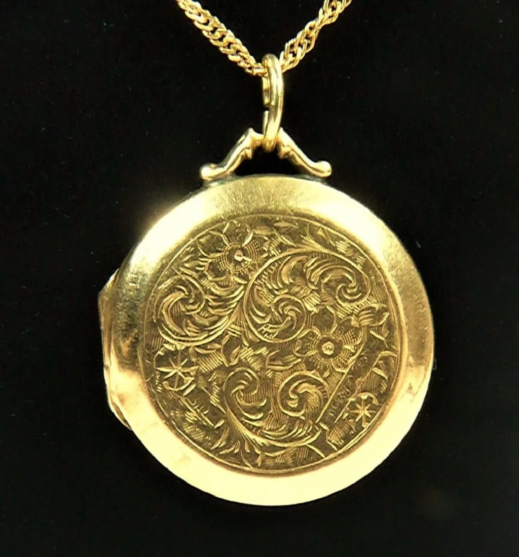 Solid Gold Antique Photograph Locket 1907 Edwardian Hallmarked Gold Pendant With Chain