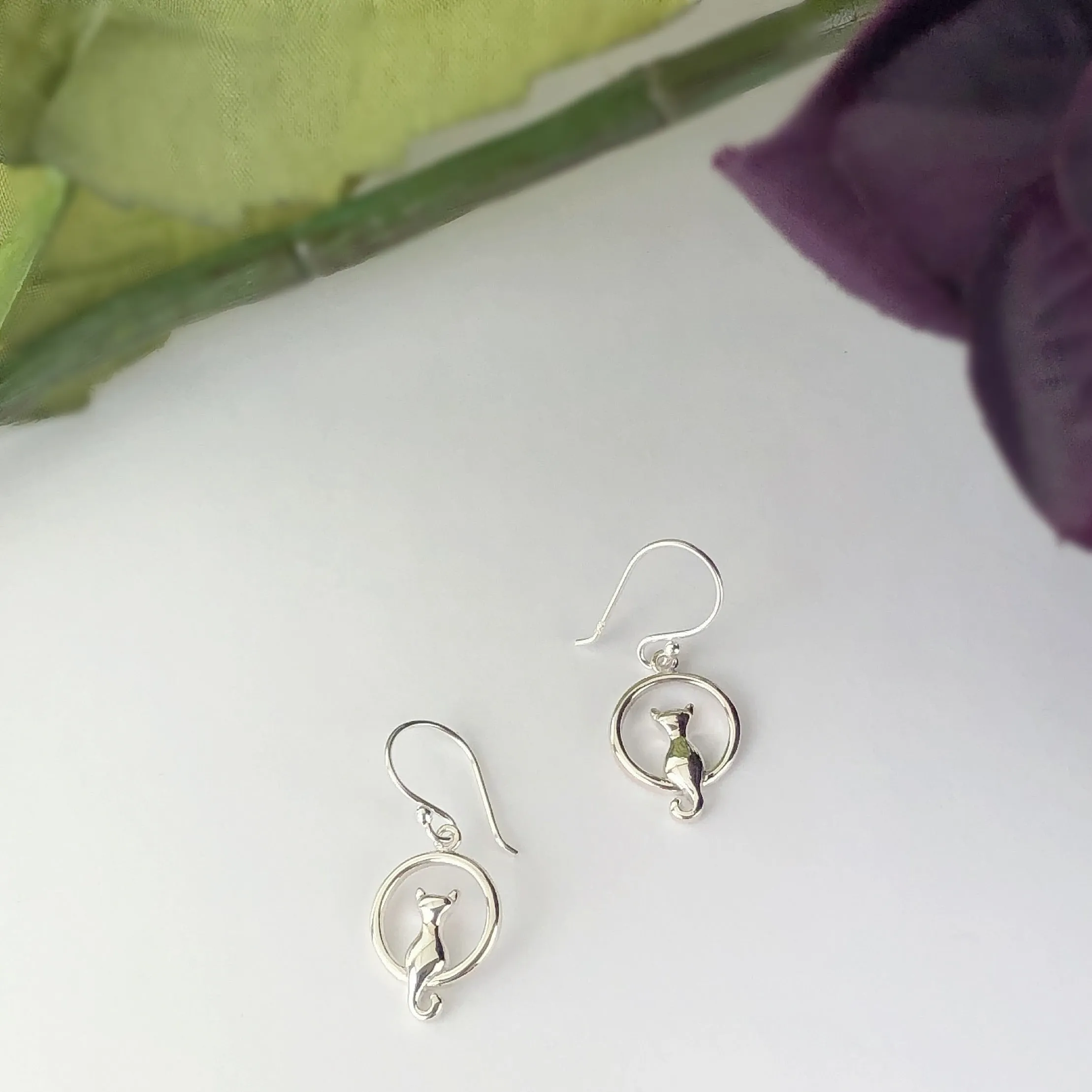 Ursula Cat Earrings - VE4902