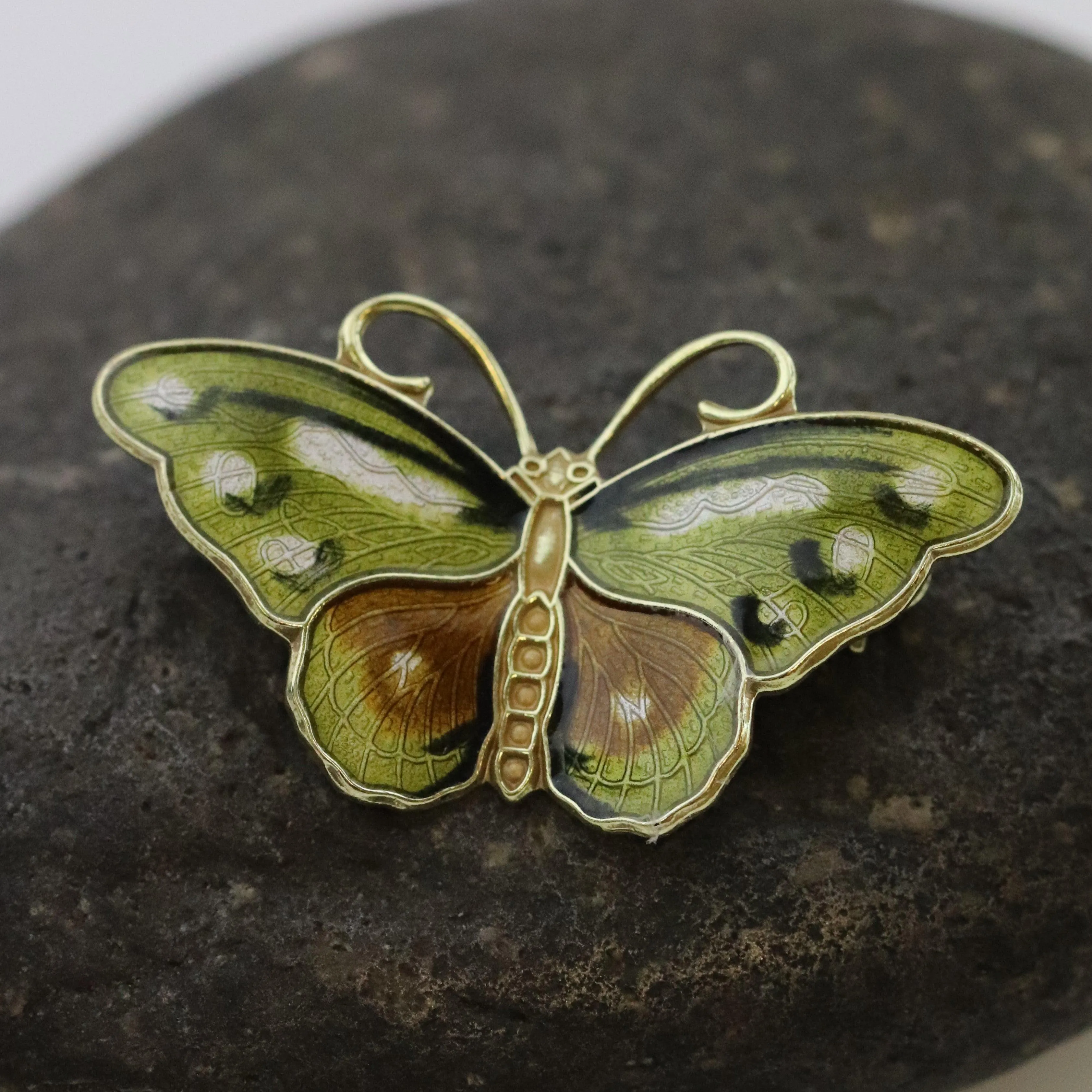 Vintage Hroar Prydz Enamel Jewelry | Petite Green Enamel Butterfly Brooch