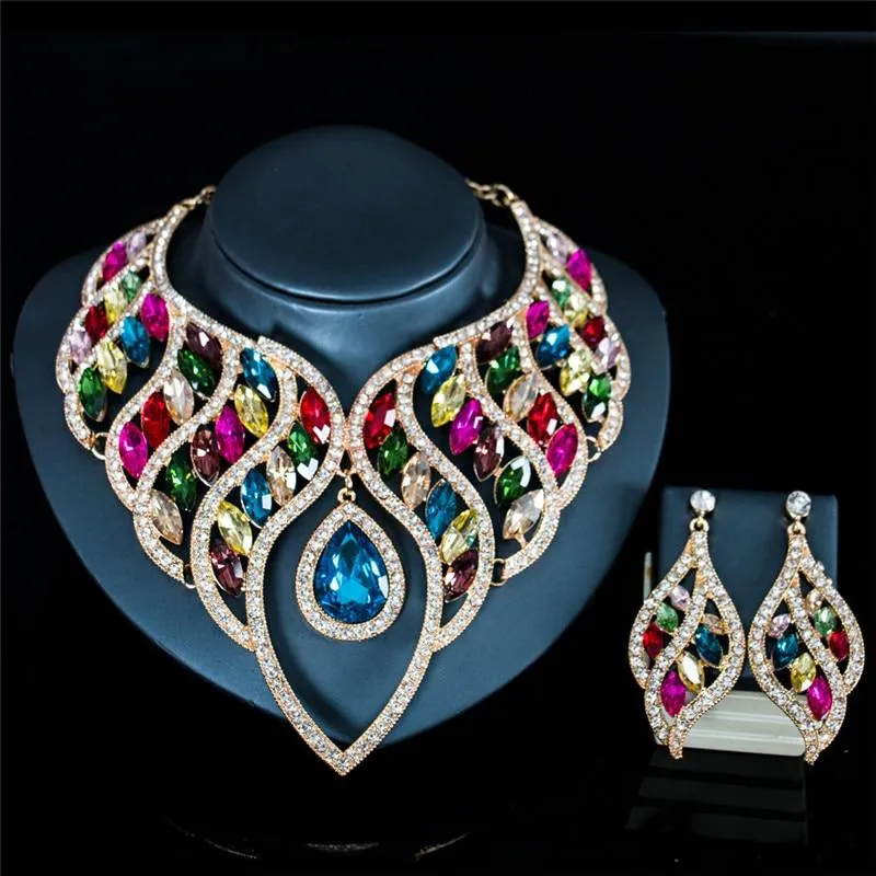 Women Luxury Fashion Waterdrop Crystal Necklace Earrings Set